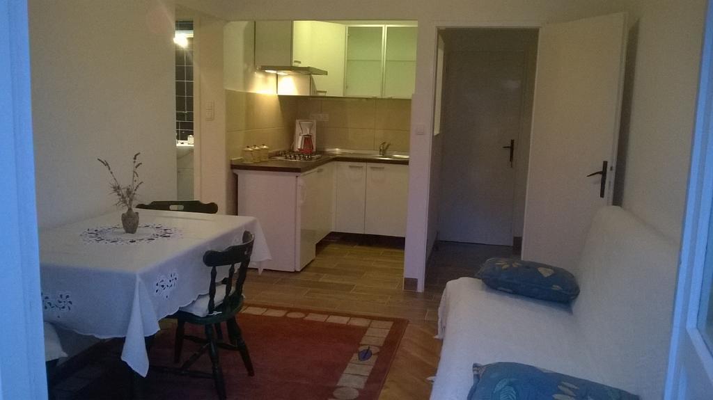 Apartments Indira Lovište Habitación foto